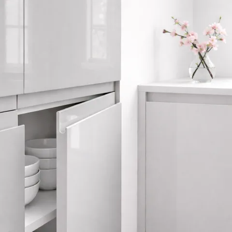 Porte Cekonay gris nuage brillante Luxe à poignée sculptée Finger-Pull, pour un projet compatible avec des meubles Brico Dépôt