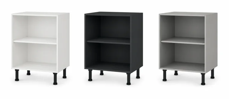Trois caissons de cuisine sur mesure ouverts, en blanc, gris plomo et gris aluminium