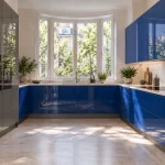 Suggestion d’ambiance avec la porte de cuisine gris plomb brillante